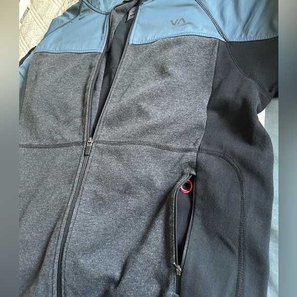 RVCA- Advanced Hooded Full Zip Jacket (Blue/Black) - Size XL - Picture 7 of 14